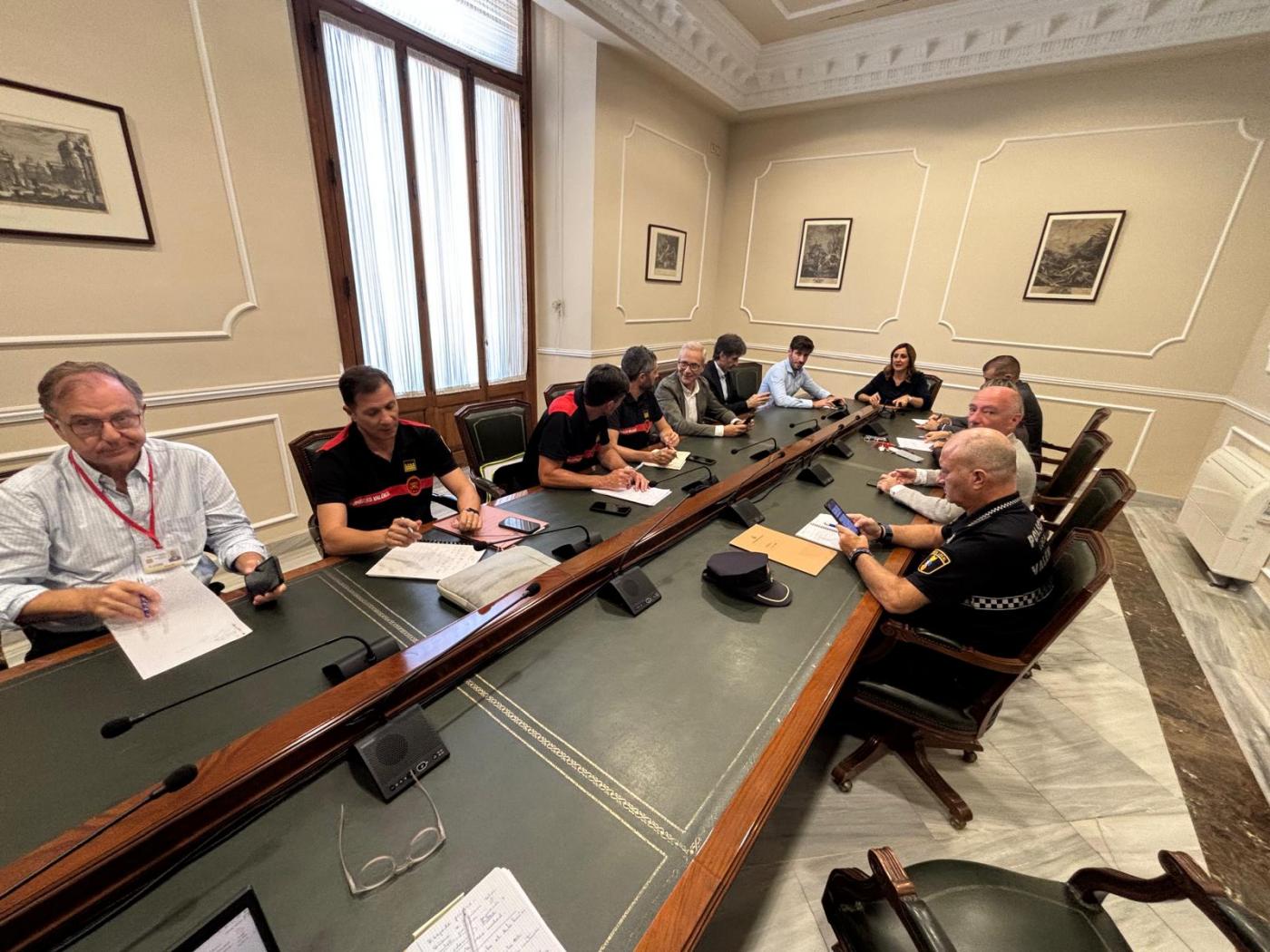 La alerta por lluvias obliga a suspender la Procesión Cívica del 9 d'Octubre 