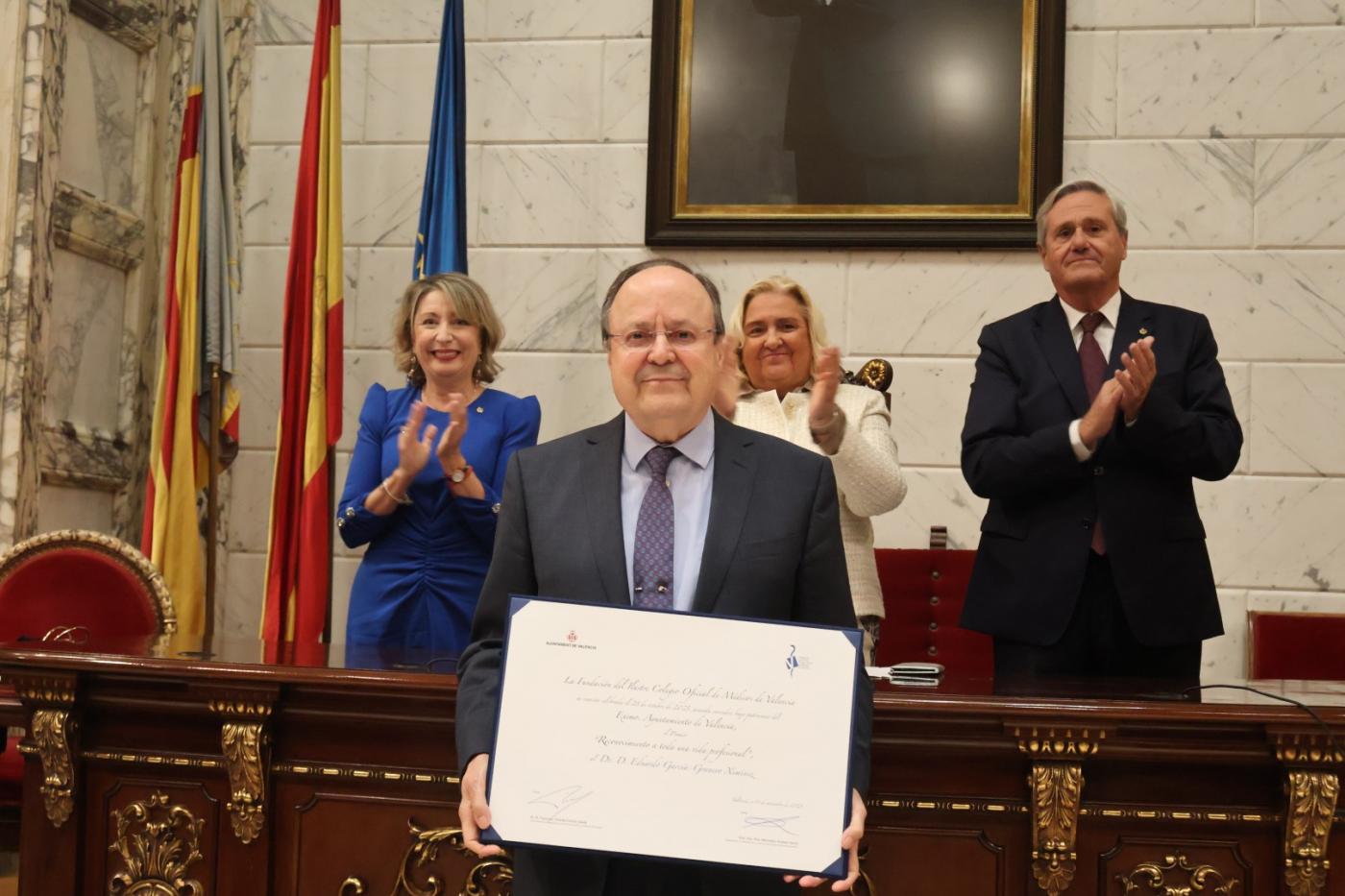 Valencia aplaude al Dr. García-Granero: una vida que inspira a la medicina