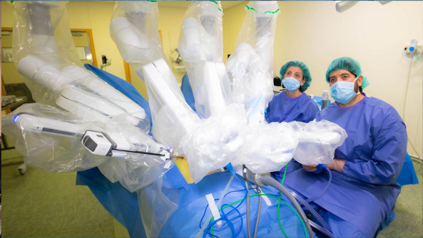 Vithas alcanza los siete robots quirúrgicos Da Vinci para avanzar en la seguridad 